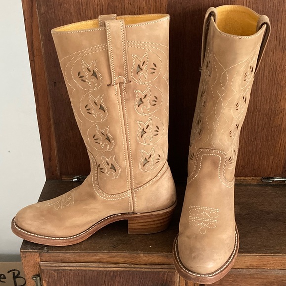 Frye Shoes - Vintage Frye Austin Western Style Campus Boots sz 8 worn once